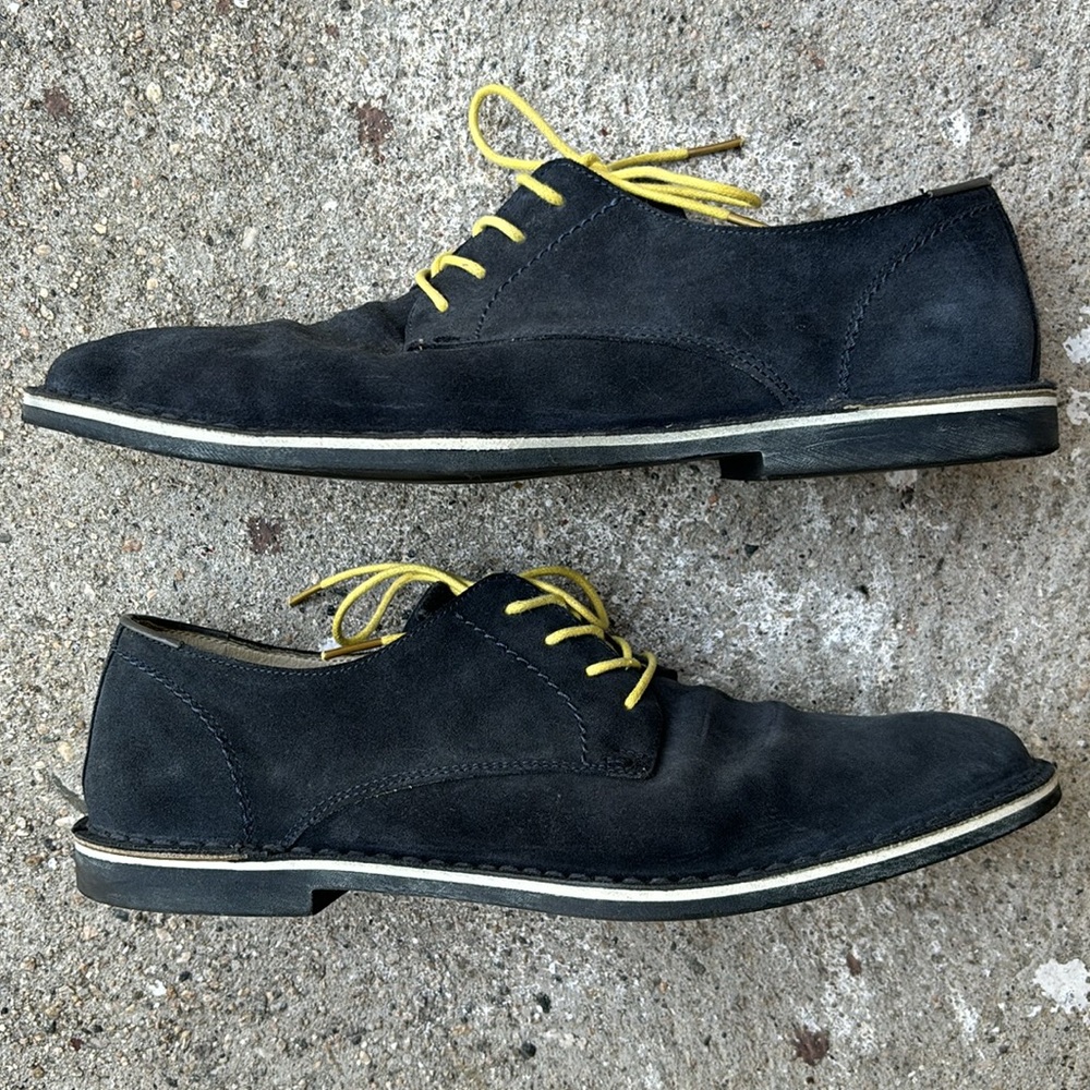 BARNEYS NEW YORK Suede 4-Eye Bluchers - Navy / Yellow laces - Size 10 Mens